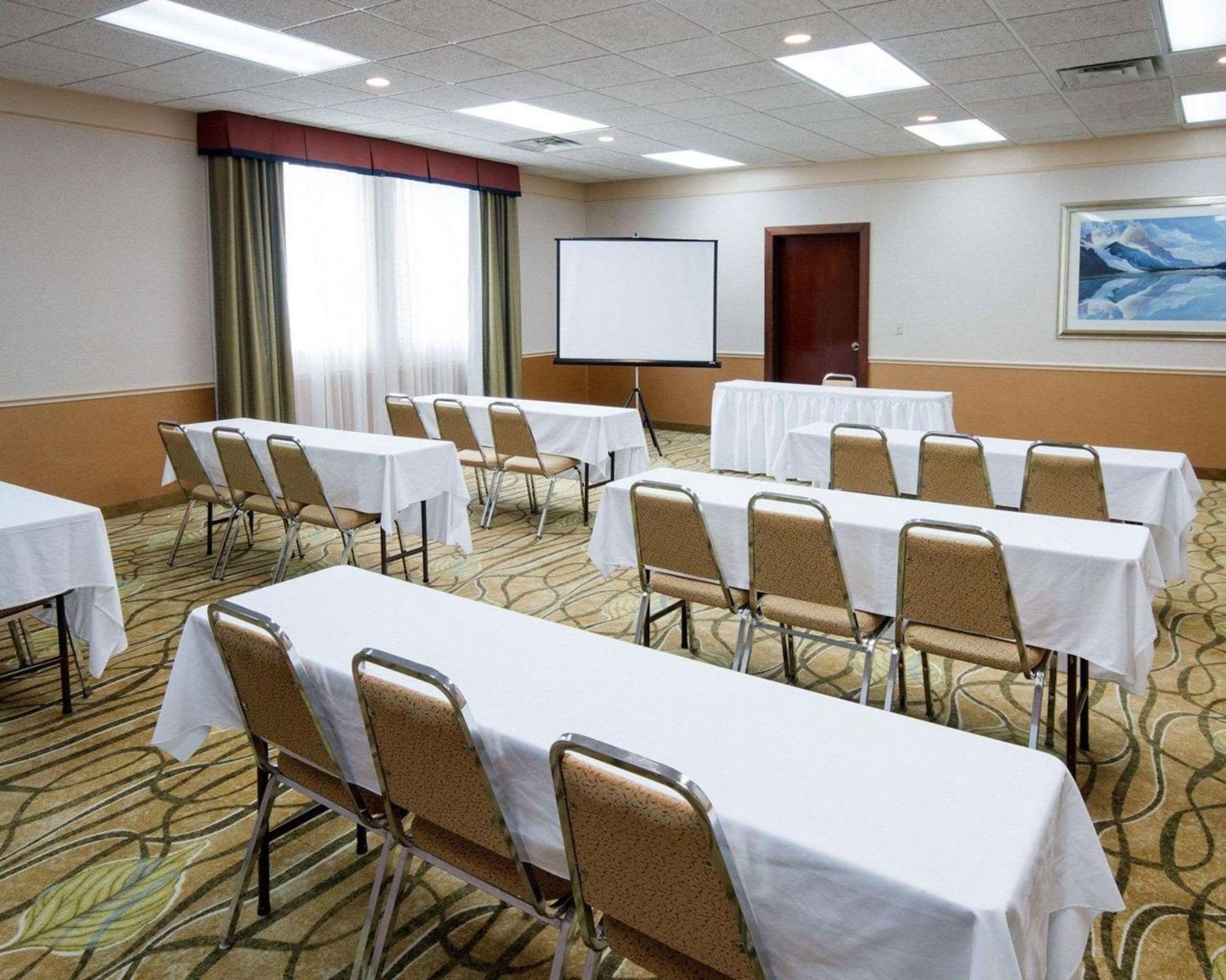 Comfort Suites Parkersburg South Mineral Wells Екстер'єр фото