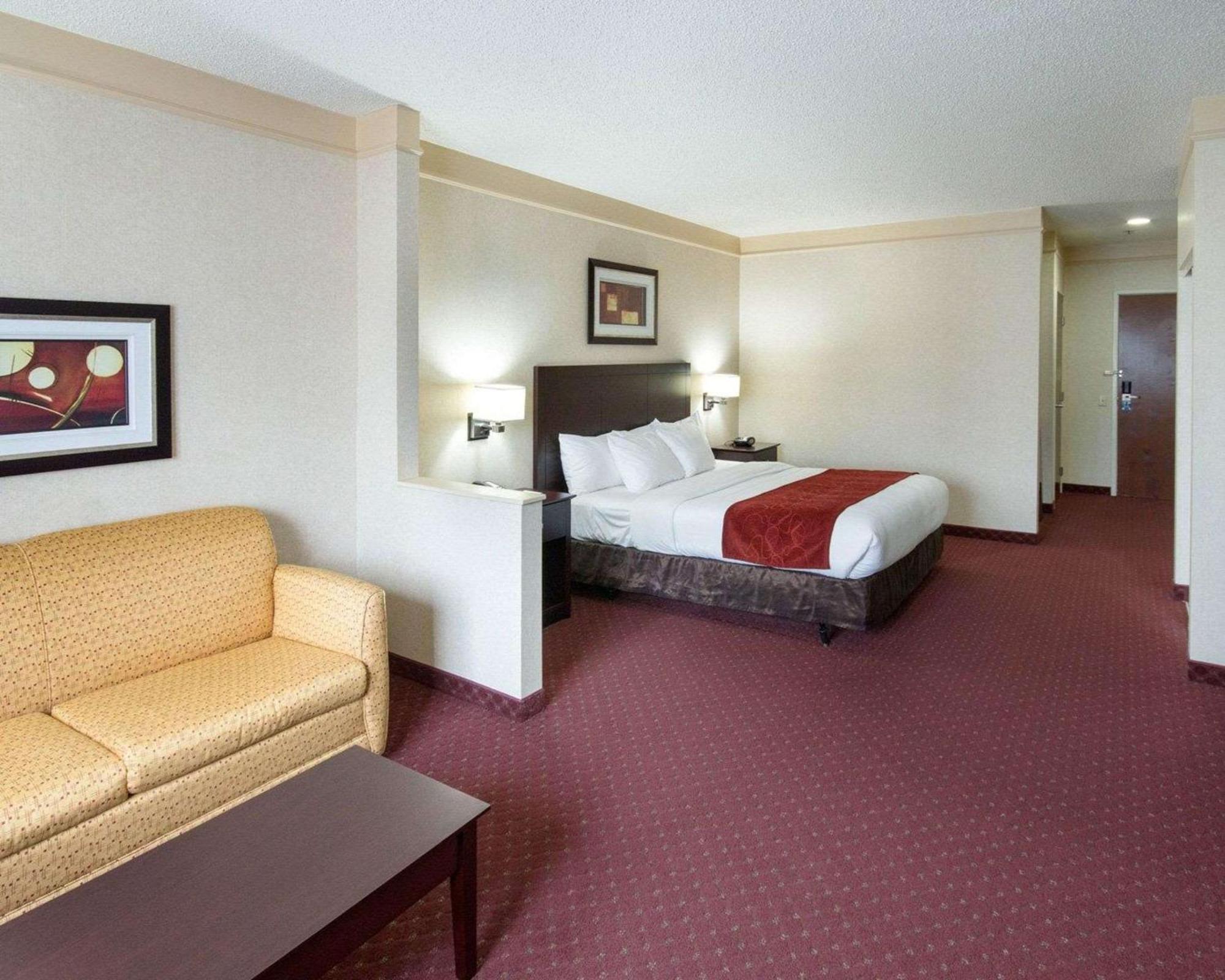 Comfort Suites Parkersburg South Mineral Wells Екстер'єр фото