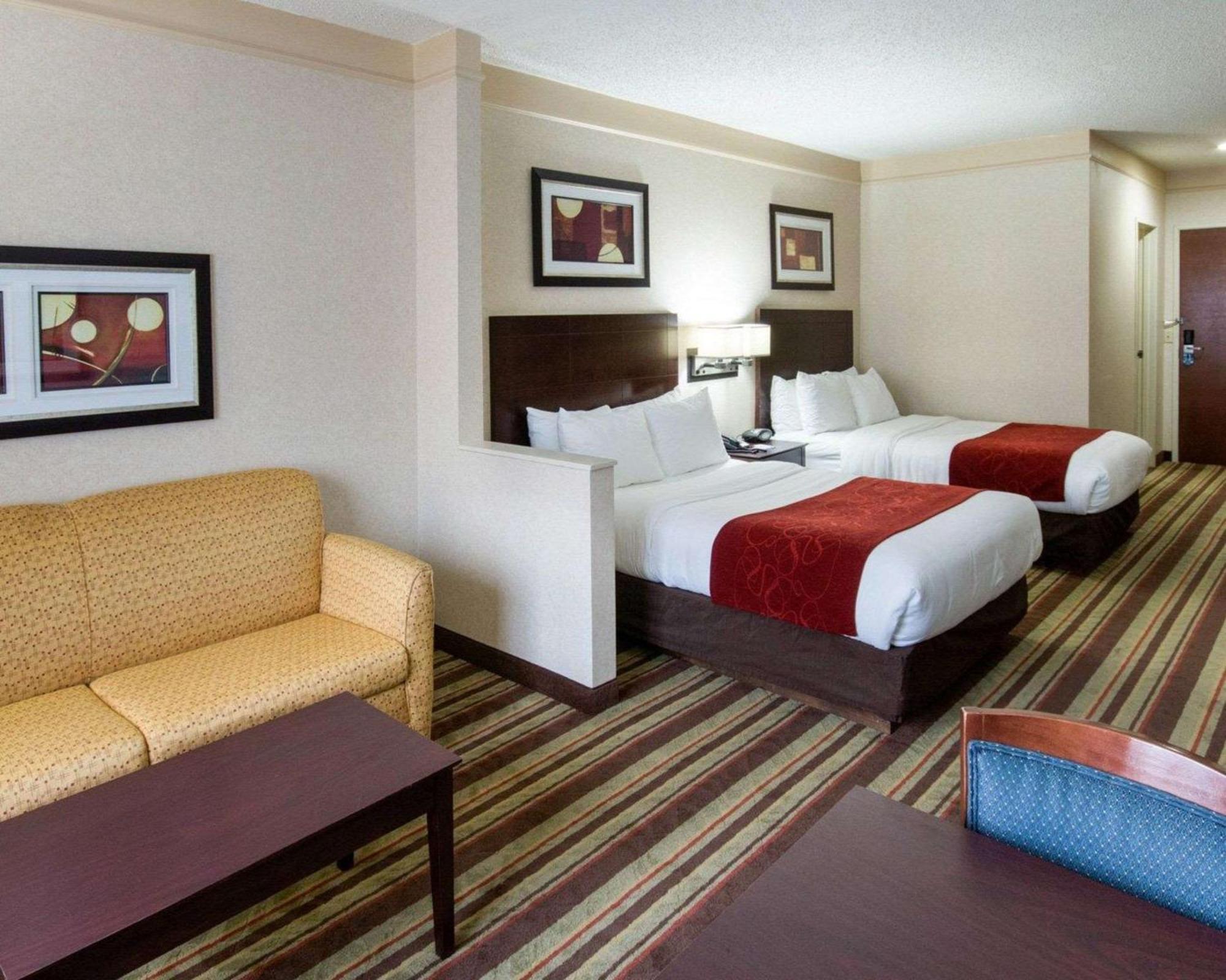 Comfort Suites Parkersburg South Mineral Wells Екстер'єр фото